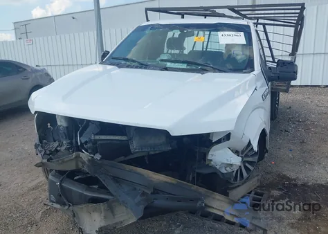 2016 Ford F150 z USA, uszkodzony, nr VIN 1FTMF1C8XGKD33957